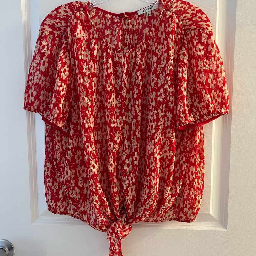 Madewell tie front floral pleated shirt with back buttons